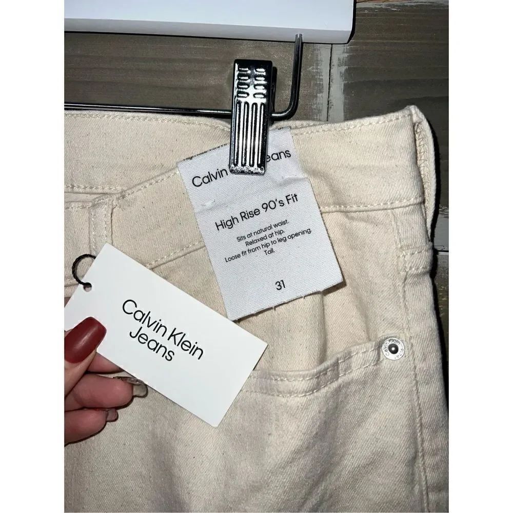Calvin Klein CK Women's High Rise 90s Fit Straight Leg White Denim Jeans Size 31 - Picture 3 of 6